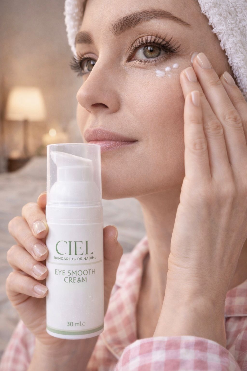 EYE SMOOTHING CREAM